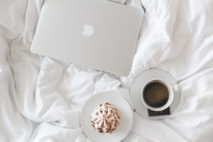Laptop coffee cake on bed - tips for proofreading
